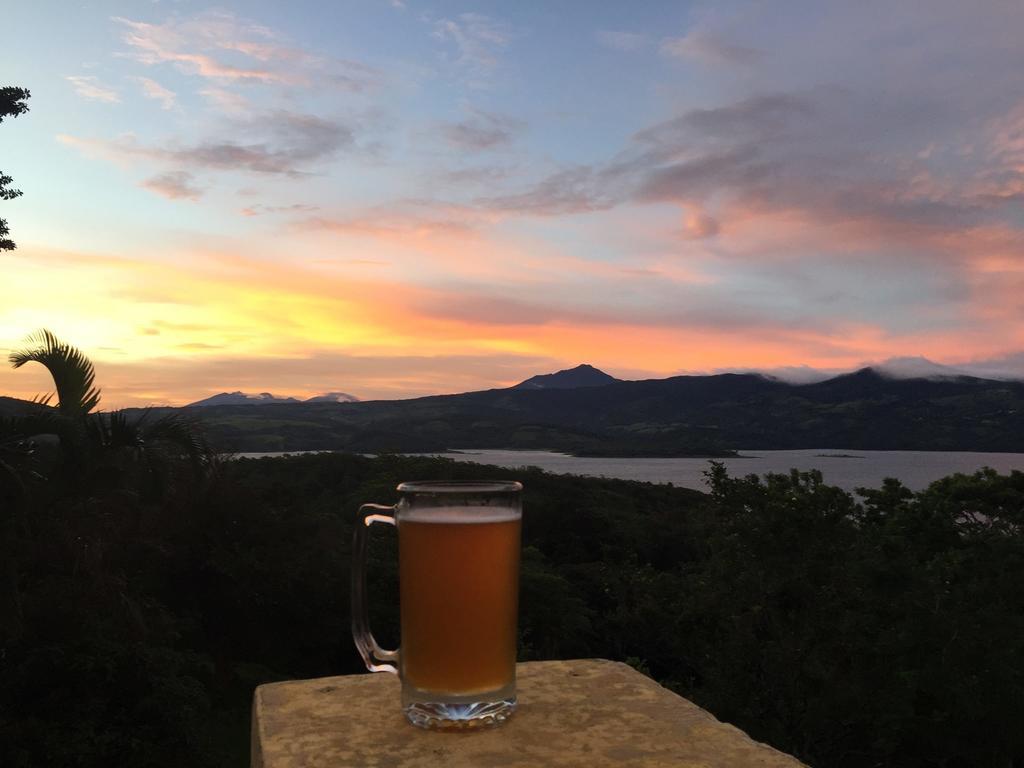 Lake Arenal Hotel And Brewery Tronadora Exterior photo