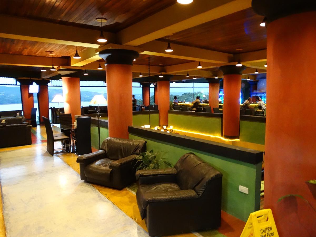 Lake Arenal Hotel And Brewery Tronadora Exterior photo