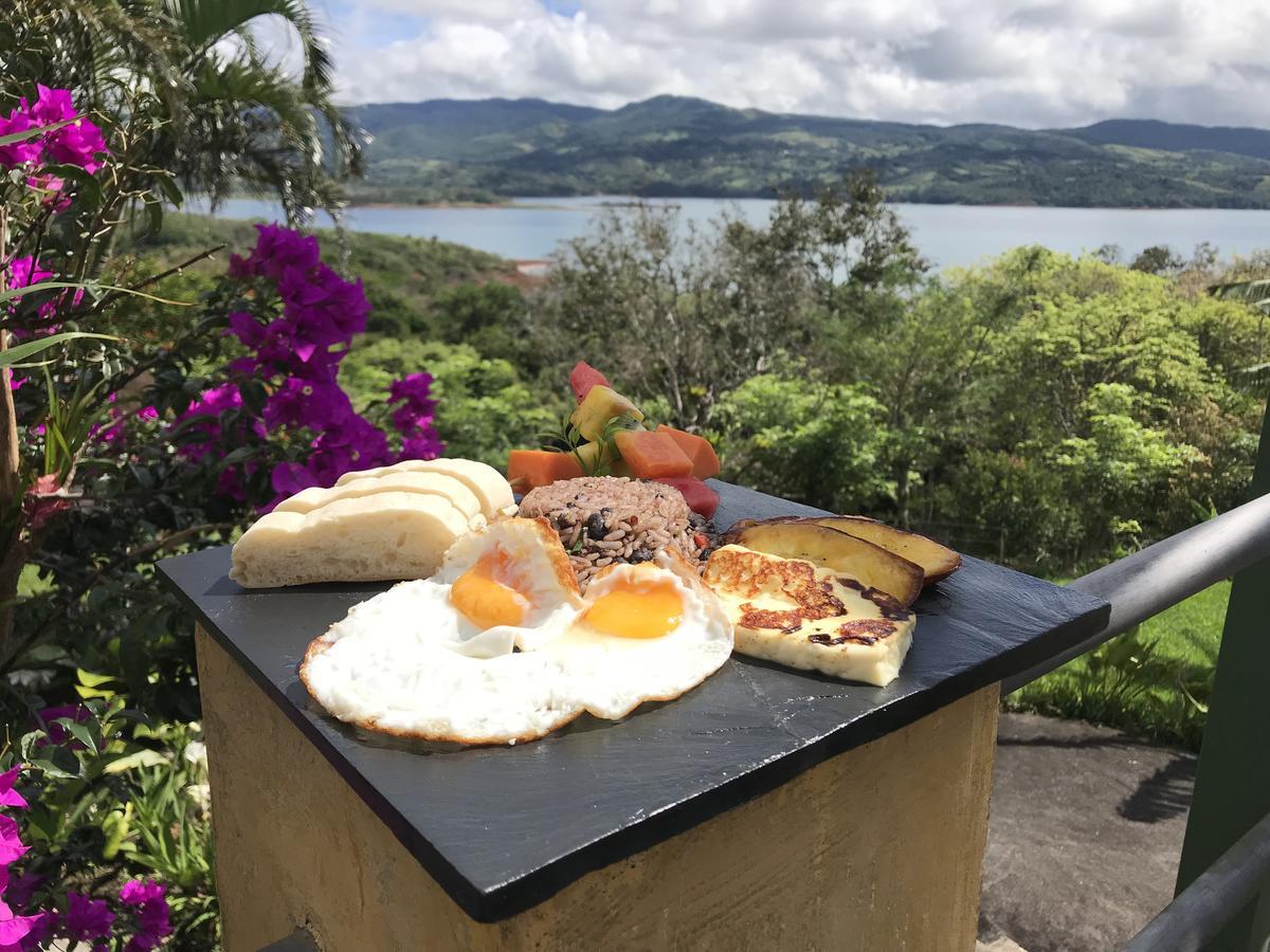 Lake Arenal Hotel And Brewery Tronadora Exterior photo
