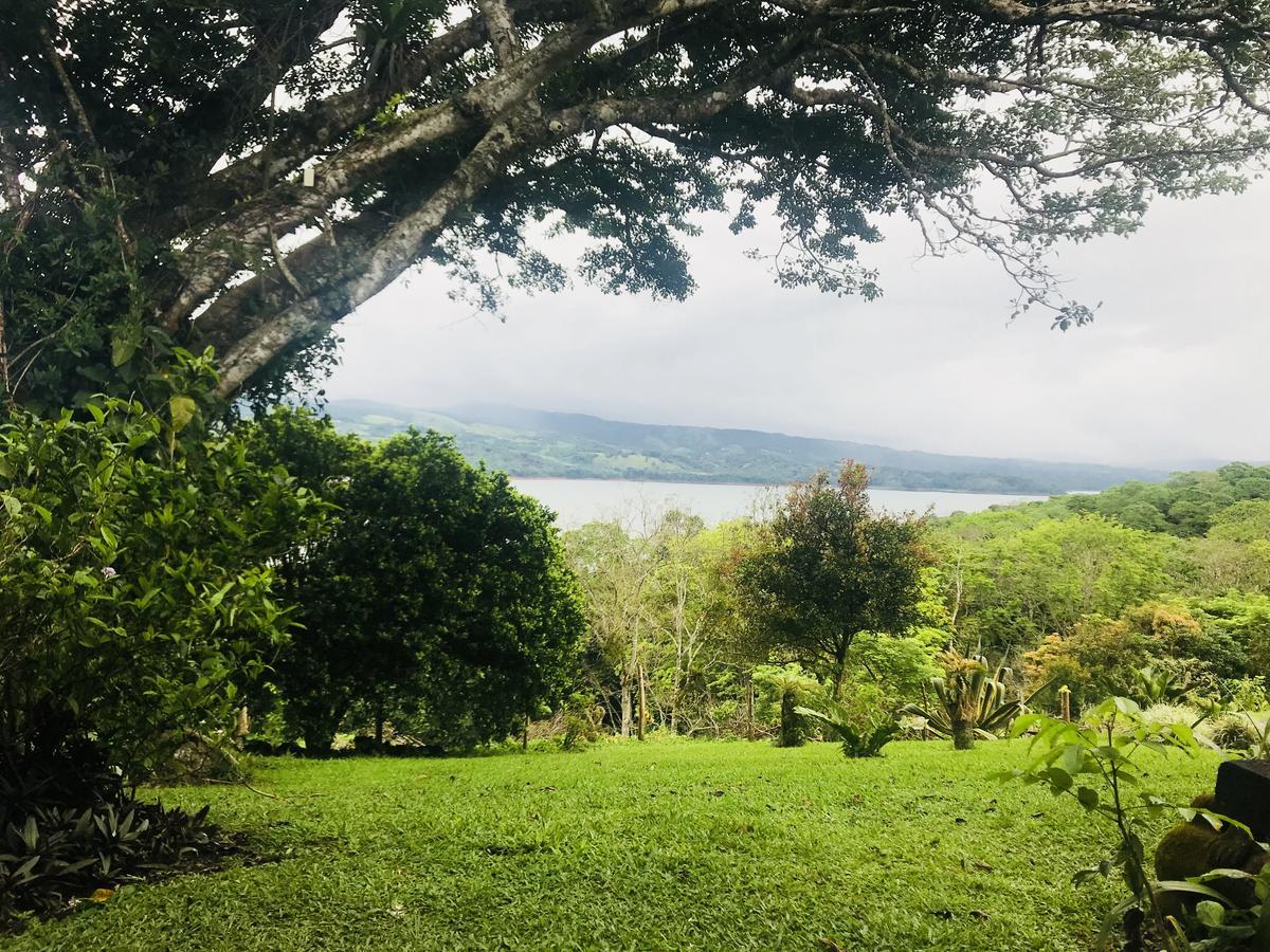 Lake Arenal Hotel And Brewery Tronadora Exterior photo