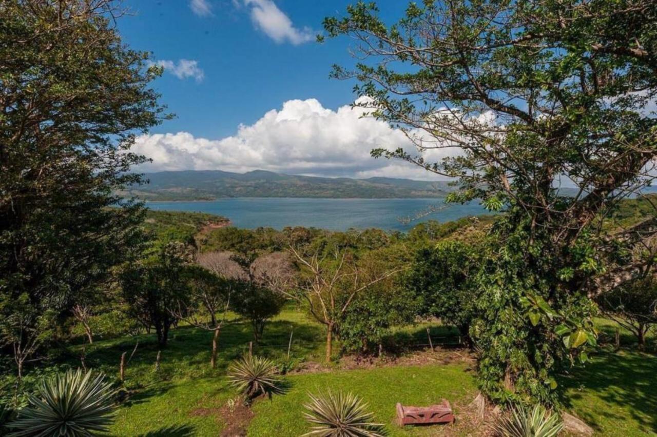 Lake Arenal Hotel And Brewery Tronadora Exterior photo